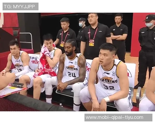 鹈鹕队申请裁掉锋线球员舒马特季前赛表现不佳引发关注 鹈鹕队申请裁掉锋线球员舒马特季前赛表现不佳引发关注