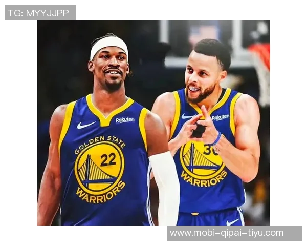 波杰与库里携手迎来第三年默契加深与巴特勒的配合日益成熟